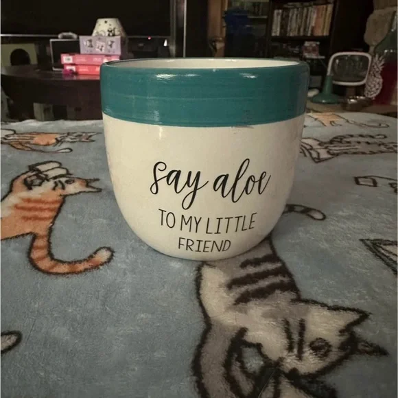 Set of three flower pots - Picture 1 of 9